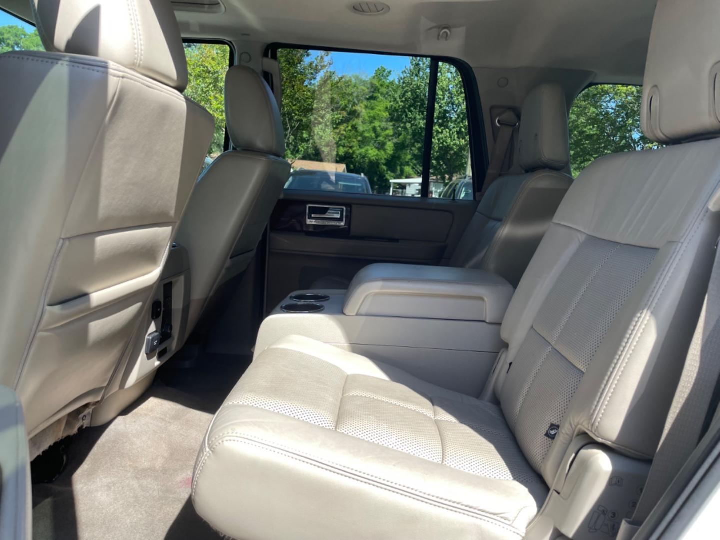 2013 WHITE LINCOLN NAVIGATOR BASE (5LMJJ2J50DE) with an 5.4L engine, Automatic transmission, located at 5103 Dorchester Rd., Charleston, SC, 29418-5607, (843) 767-1122, 36.245171, -115.228050 - Photo#17